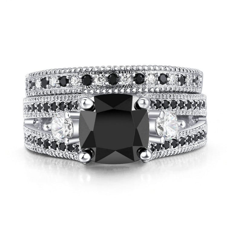 Obsidian Queen of the Veil Ring