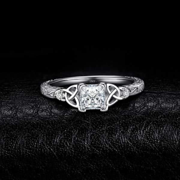 The Power of the Triple Goddess Ring