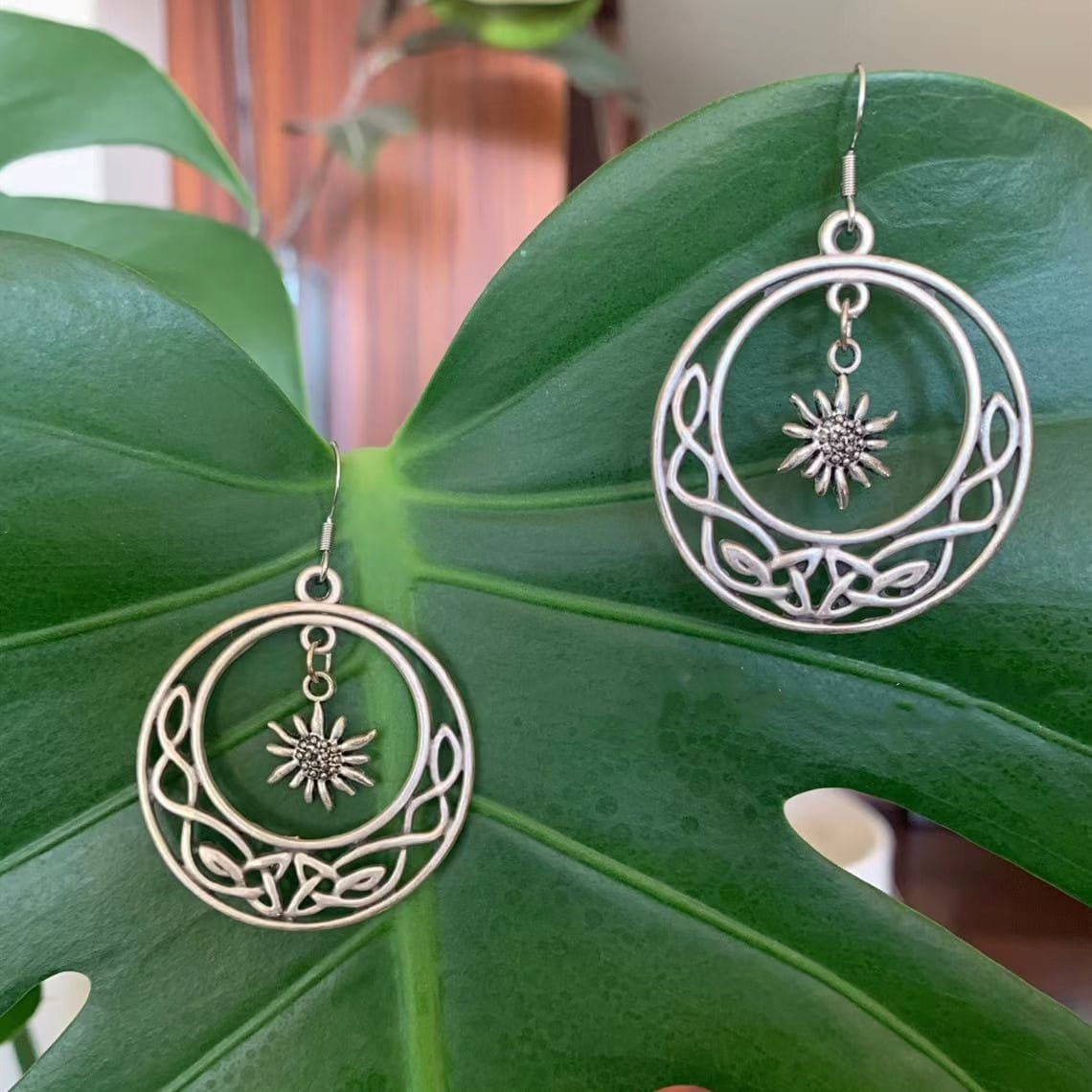 Eternal Sun Knot Jewelry