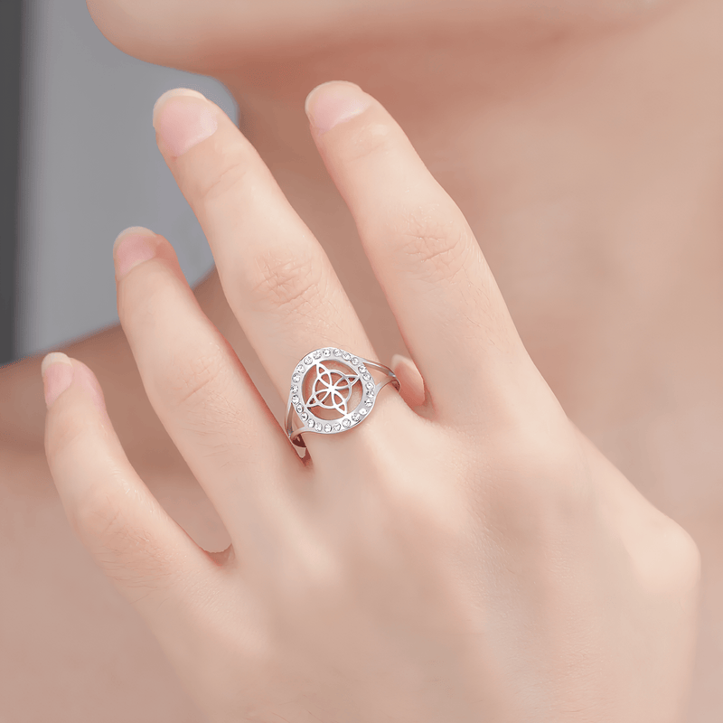 Enchanted Witch's Knot Sacred Circle Ring