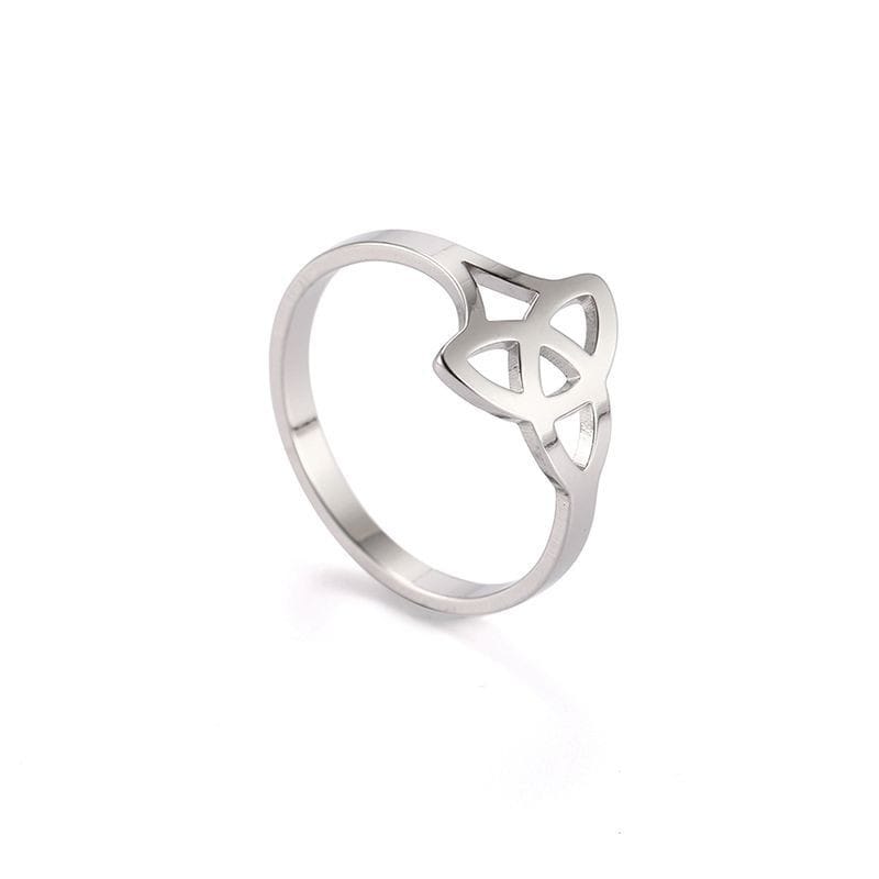 Triquetra Ring