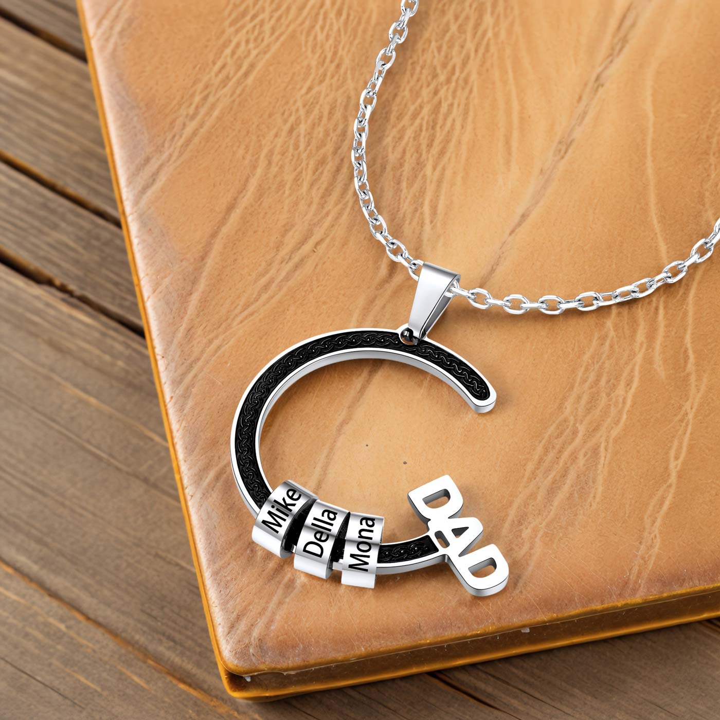 Personalized 1-5 Names Beads Necklace for Dad
