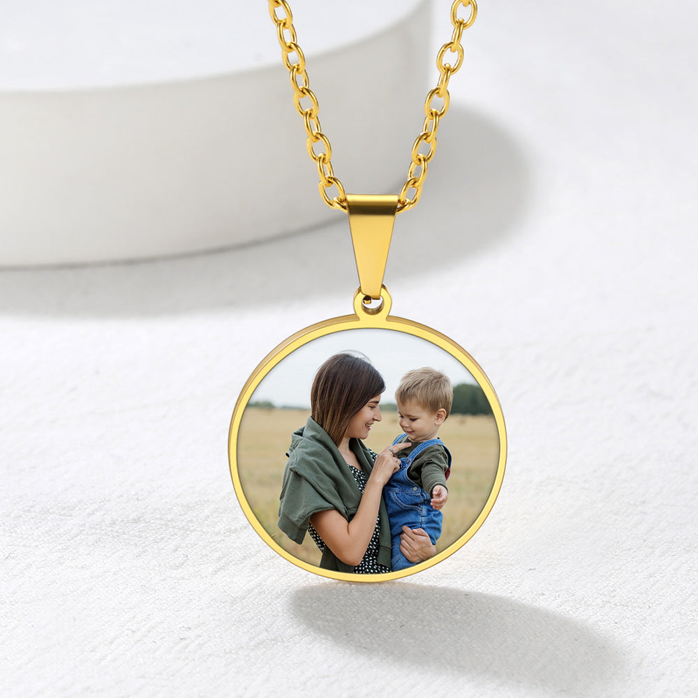 Customized Round Picture Necklace Memorial Gift for