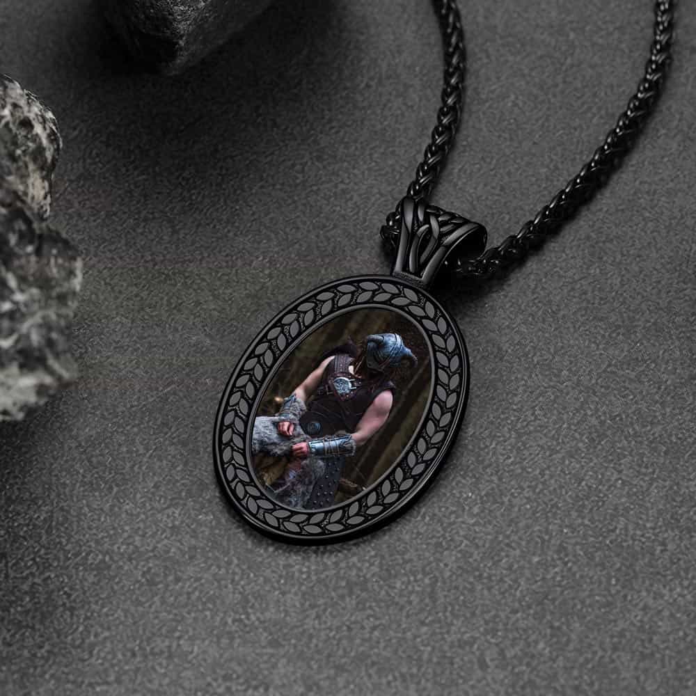 Oval Customized Photo Necklace With Picture for