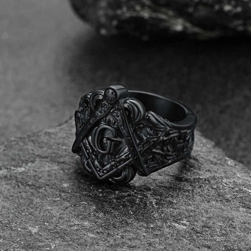 Masonic Freemason Master Engraved Signet Ring for