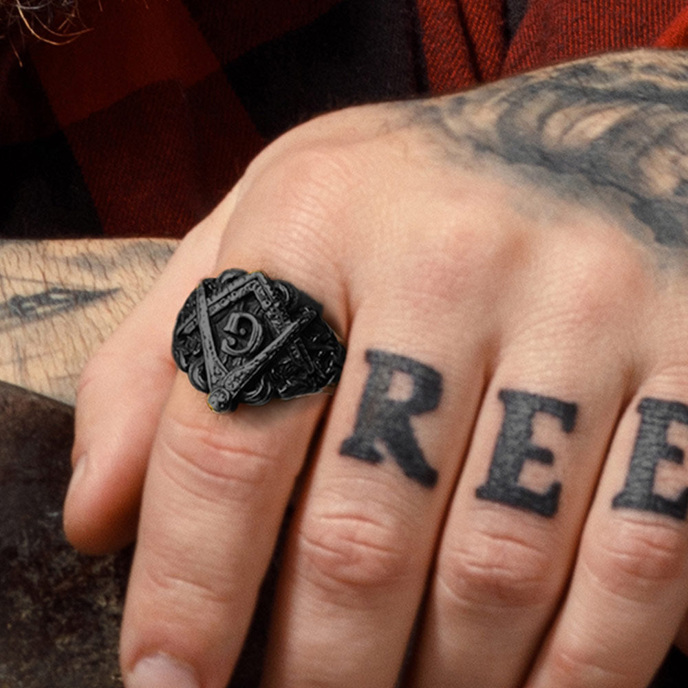 Masonic Freemason Master Engraved Signet Ring for