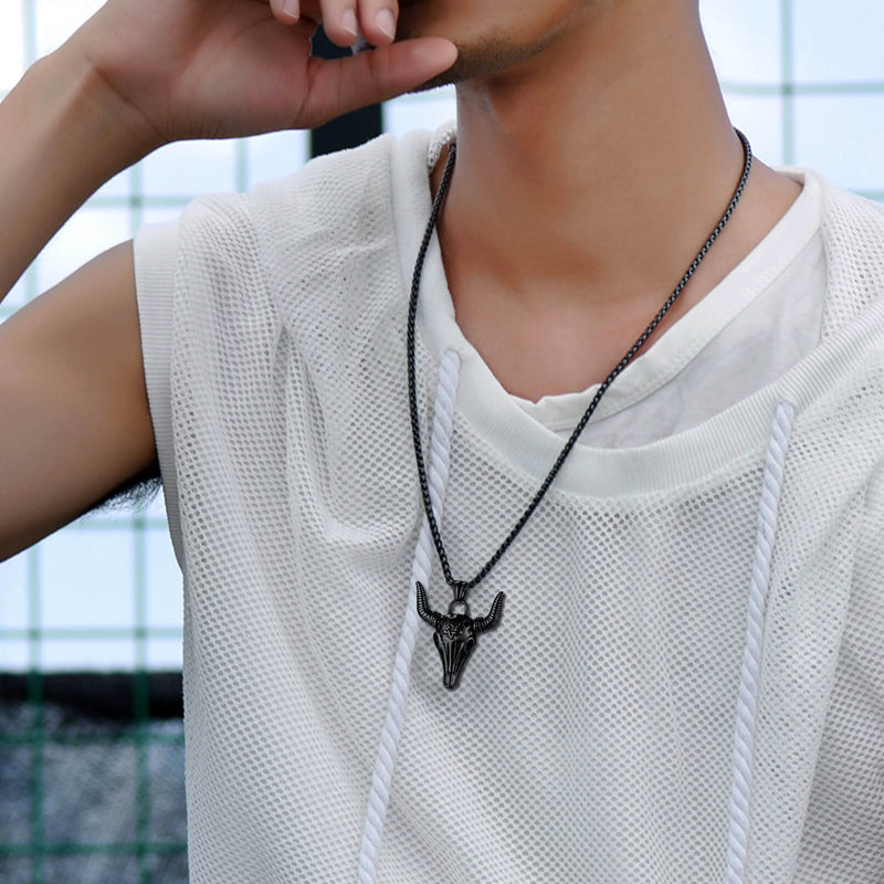 Flash Satanic Bull Cow Skull Necklace With Invert Pentagram for