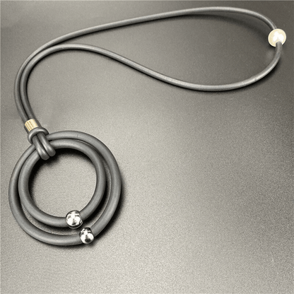 Black Round Pendant Necklaces With Alloy Beads / Accessories
