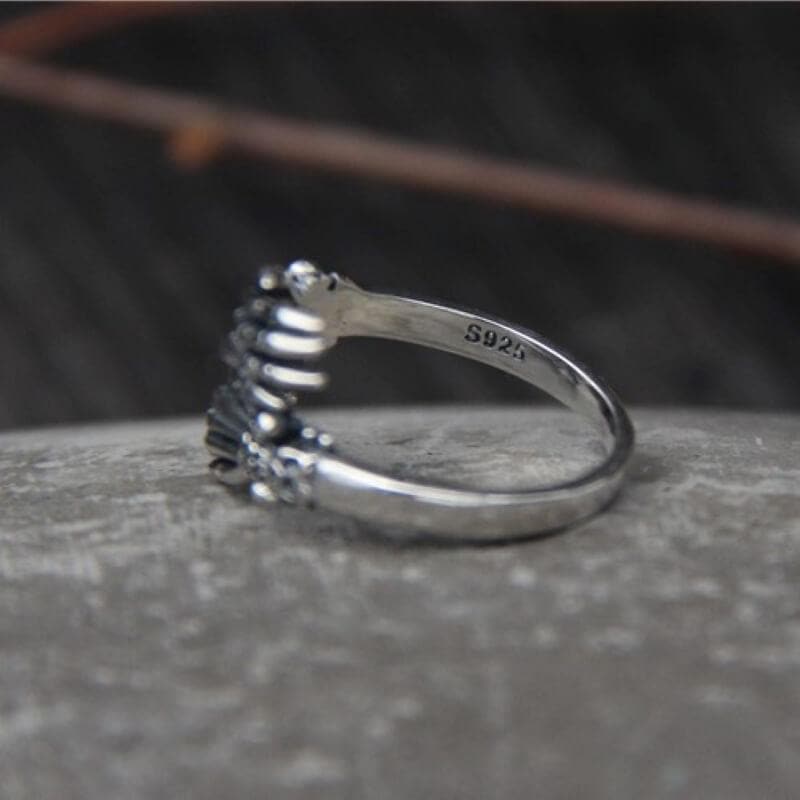 Ghost Claw Sterling Silver Skull Ring