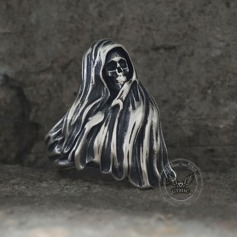 Gothic Cape Skull Sterling Silver Ring