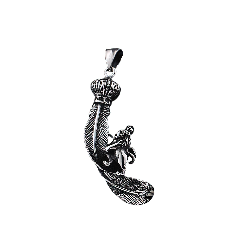 King Lion on the Feather Pendant / Alternative Necklace / Accessories