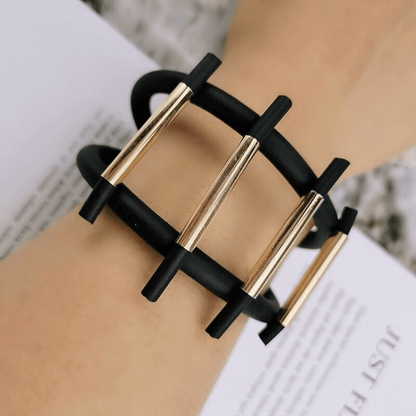 Black Color Charm Bracelets With Magnetic Clasp / Punk Style Rubber Wide Bracelets