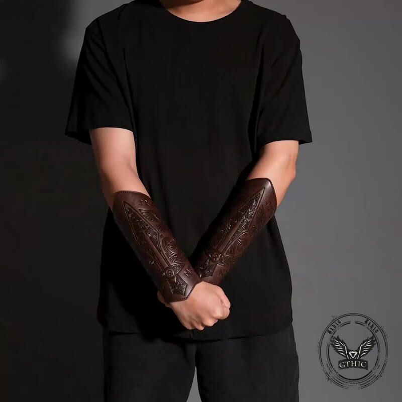 Medieval Retro Embossed Pu Leather Knight Bracers