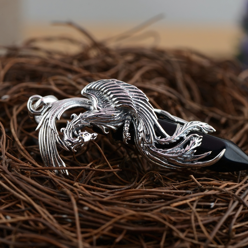 Black Natural Stone of Style Phoenix / Pendant / Jewelry of Sterling Silver