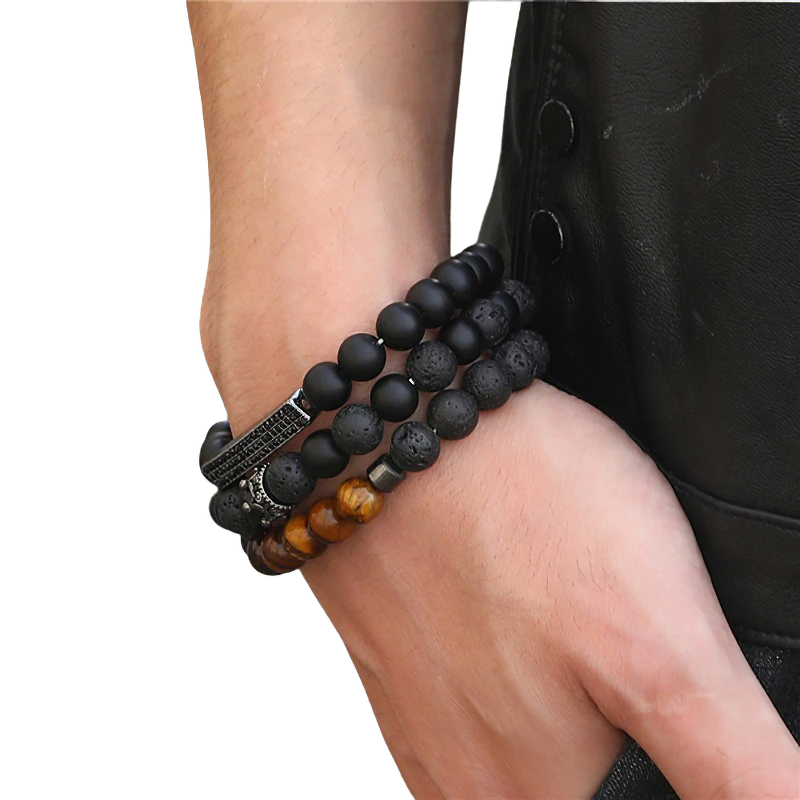Black Matte Bracelet of Onyx Stone Beads and Crown / Stylish Jewellery